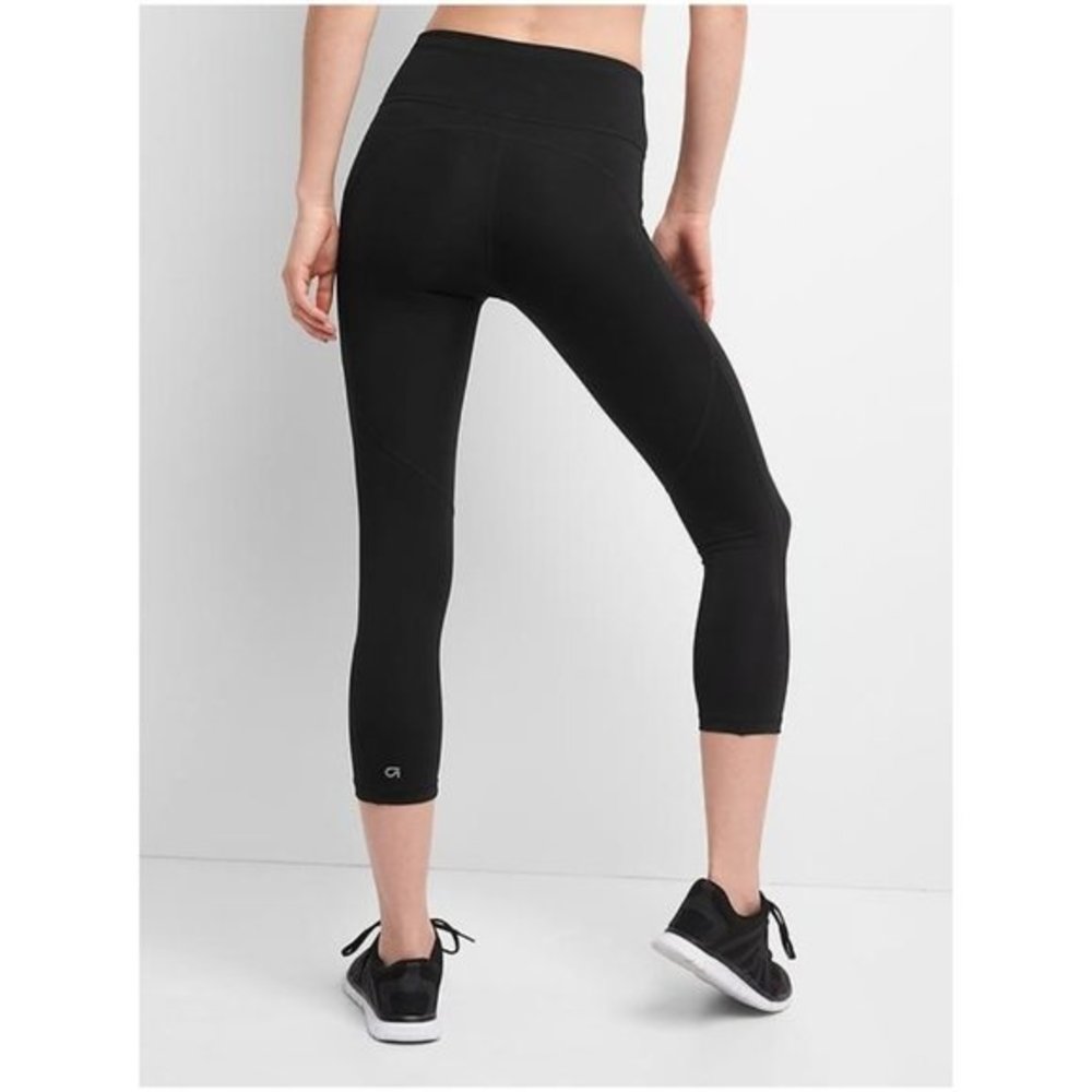GapFit High Rise Capris Sculpt Compression - Picture 2 of 7